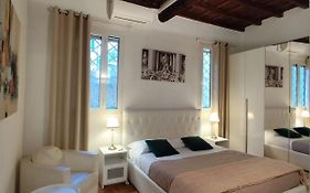 Cozy Navona Apartment